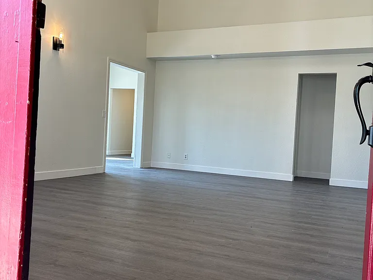 5928 N Orangecrest Ave — Photo 4