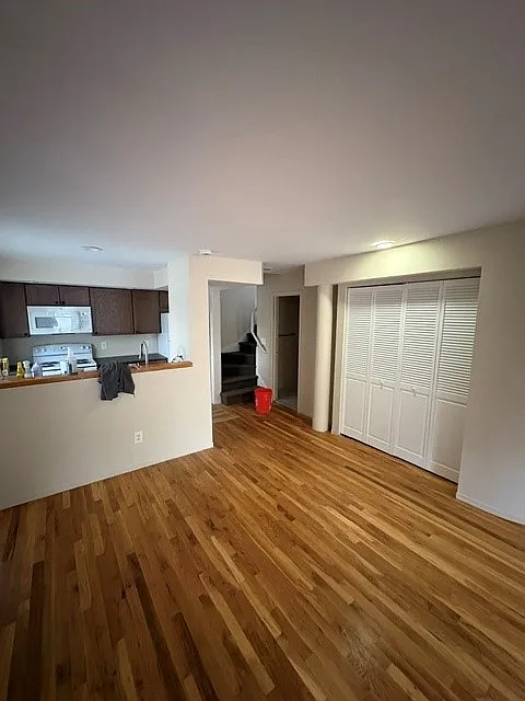 1 bed, $1,200 — Photo 2