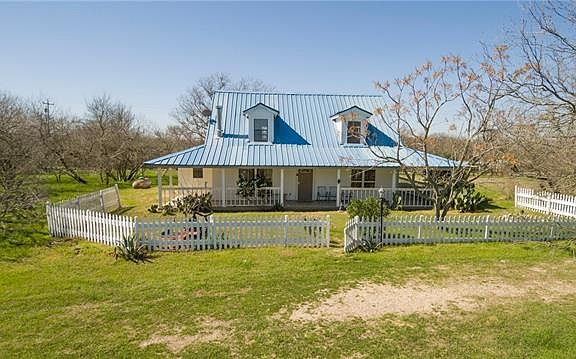 4th image of 109 Mesquite Dr
