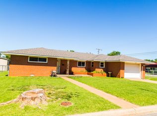 423 N Bryan St, Weatherford, OK 73096