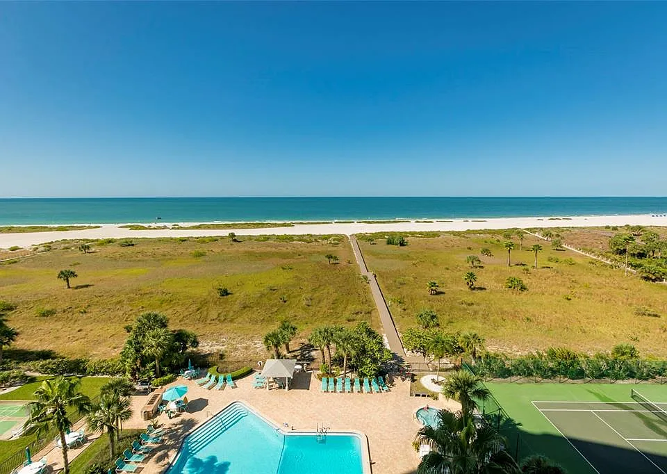 1230 Gulf Blvd #903
