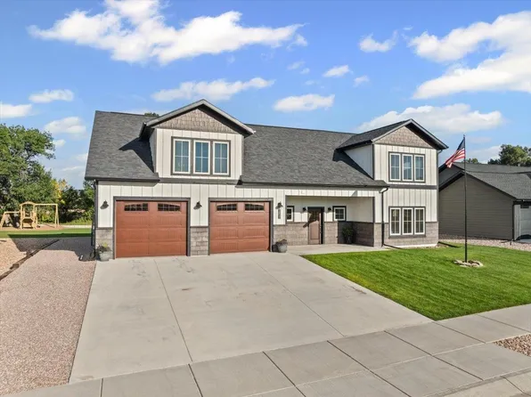 3852 E Beartooth Loop, Spearfish, SD 57783