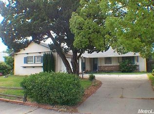 7490 Carella Dr, Sacramento, CA 95822