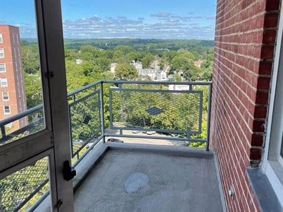 2nd image of 71 Strawberry Hill Ave APT 1121