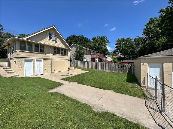 5th image of 5711 SW 2nd St