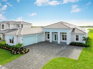 8766 Driftwood Dr, Naples, FL 34114