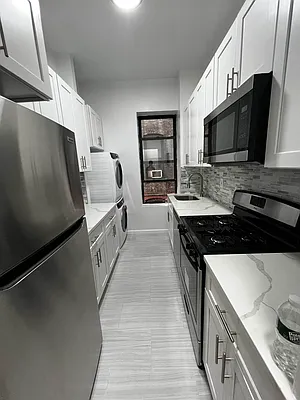 Rented by Salon Realty Corp | media 22