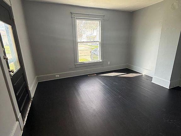 3rd image of 334 Woods Ave