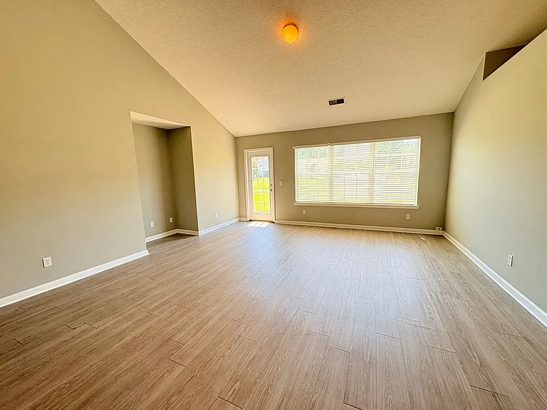 465 Live Oak Walk — Photo 9