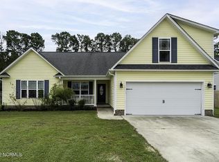 213 Pecan Grove Ct, New Bern, NC 28562