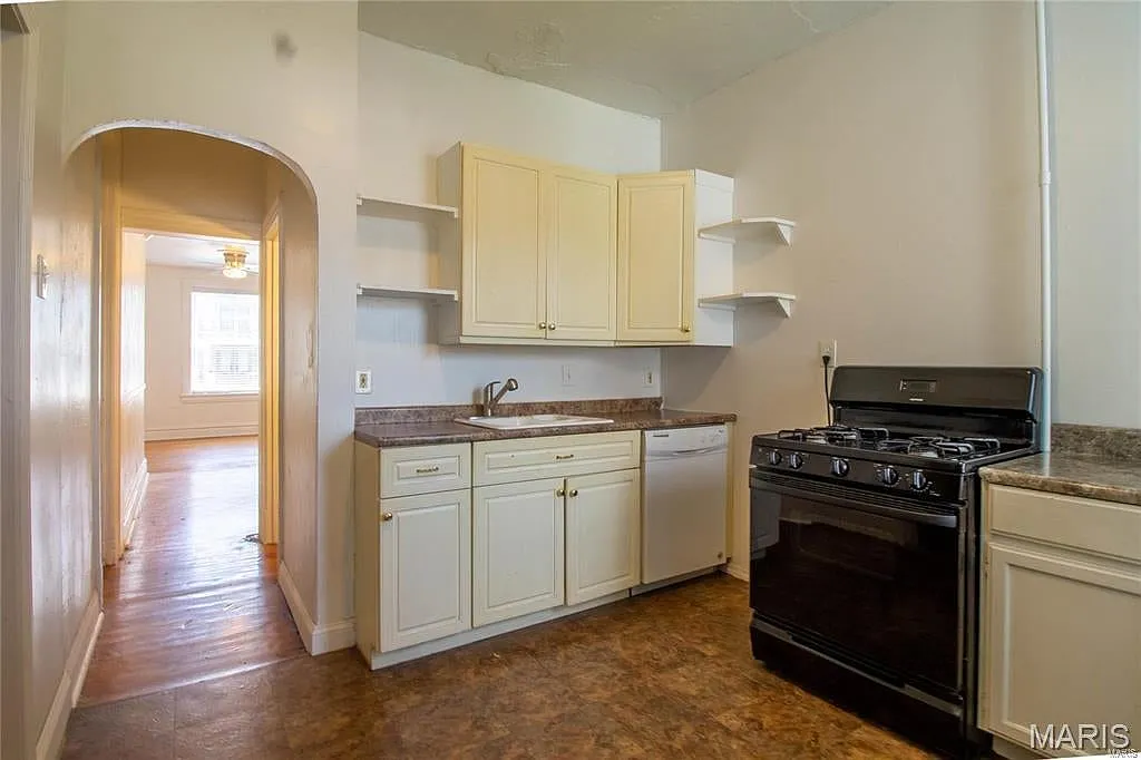 2 bed, 1000 sqft, $1,495 — Photo 4