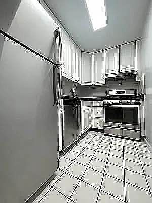 2nd image of 250 E 63rd St APT 506