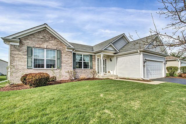 1st image of 2823 Stoney Creek Dr