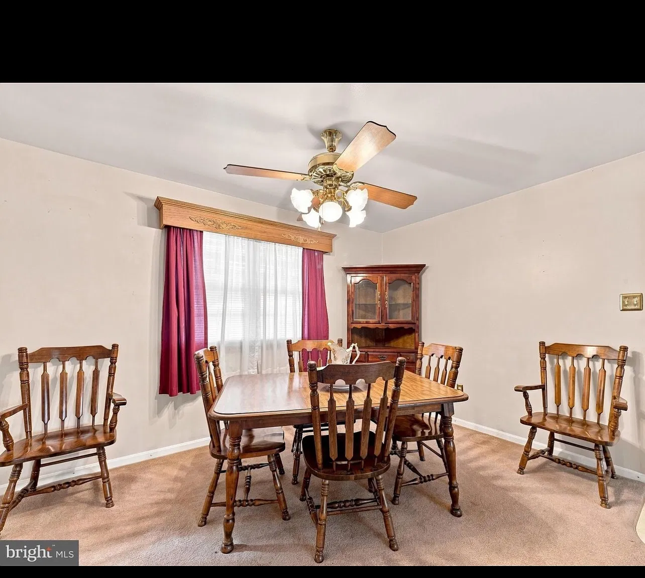 4 bed, 1.5 bath, 1663 sqft, $2,000 — Photo 3