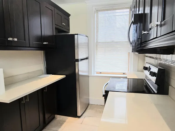 94 Hutchings St, Dorchester, MA 02121
