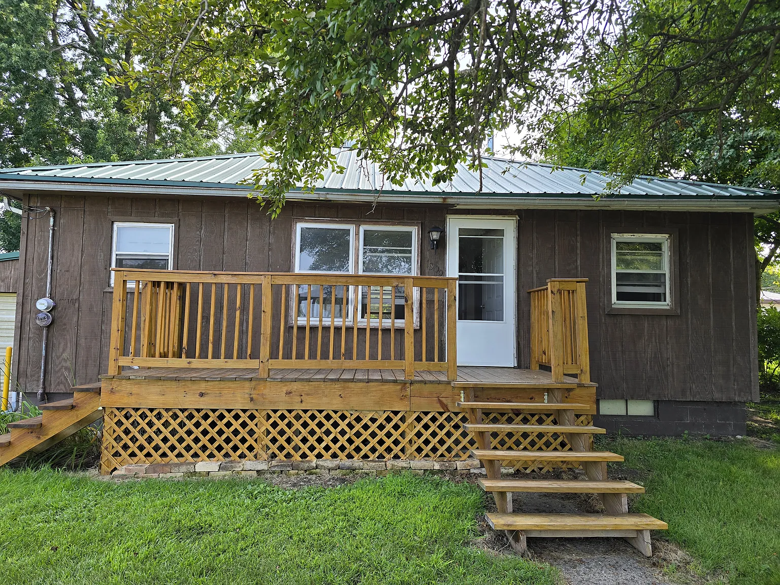 2 bed, 768 sqft, $750 — Photo 1