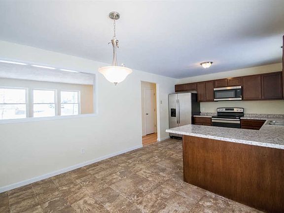 5th image of 3564 Jacqueline Dr