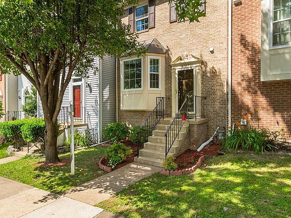 5th image of 6708 Jenny Leigh Ct