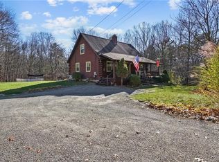 526 Carrs Trl, Greene, RI 02827