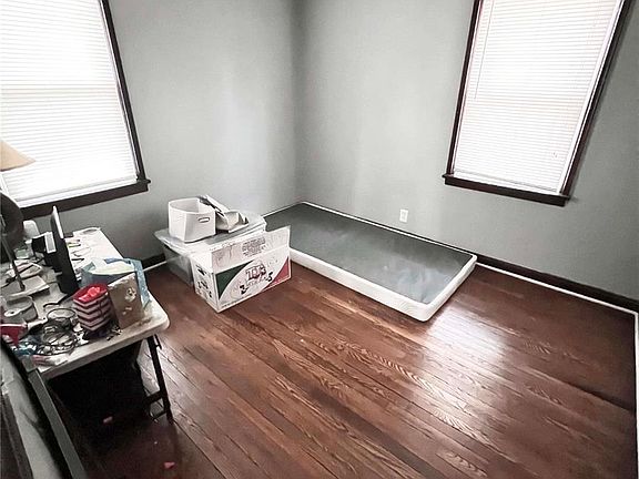 3rd image of 5644 Curry Ave