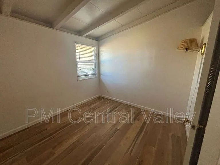 944 Bridgewood Way — Photo 18