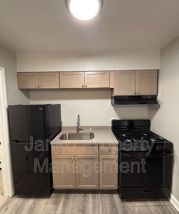 1st image of 3034 Chicago Rd APT 4