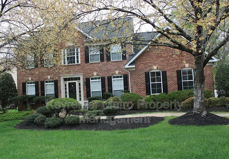 1614 Albert Dr — Photo 4
