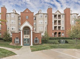 200 Fox Hollow Dr APT 402, Mayfield Heights, OH 44124