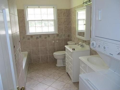 3rd image of 4222 Woodridge Dr