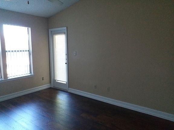 4th image of 4037 Crockers Lake Blvd APT 2025
