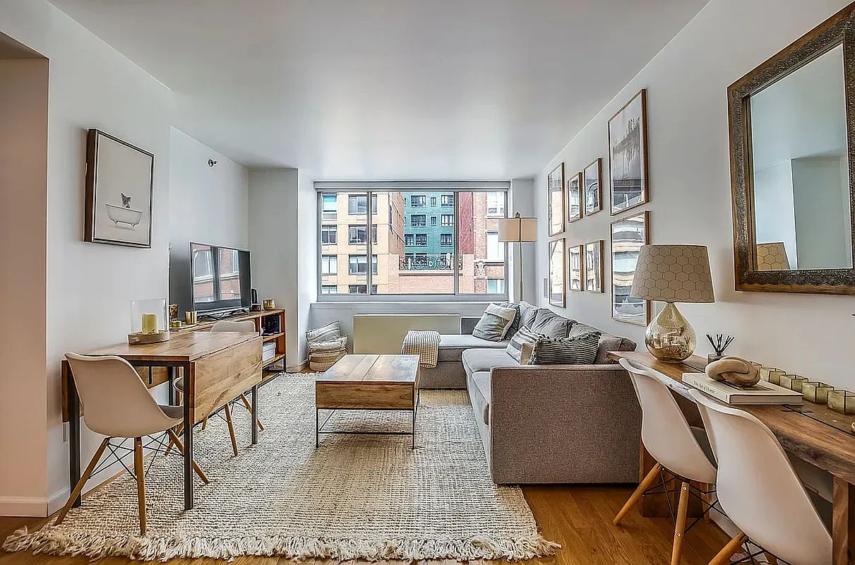 520 W 23rd St APT 6-C photo 1