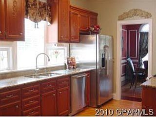 2nd image of 2051 Wesley Ln