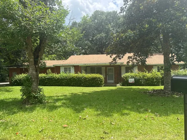 4615 Sunset Dr N, Mobile, AL 36608