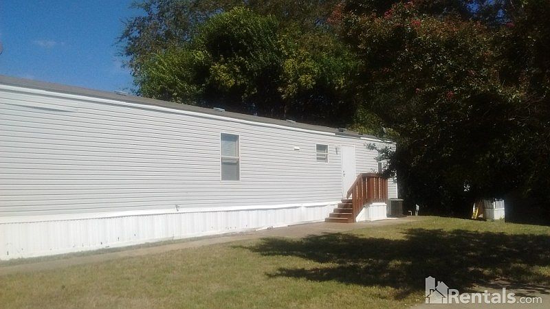 2nd image of 15250 Kleberg Rd Trailer 80