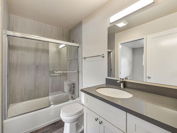5th image of 517 Blossom Hill Rd APT C1