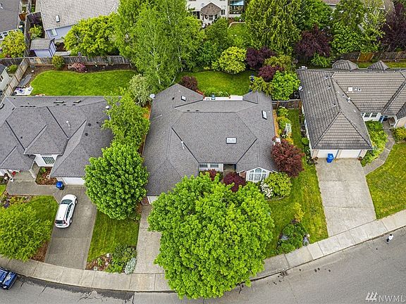 4th image of 2828 41st Way SE