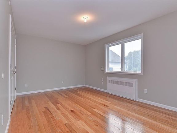 5th image of 464 W Central Ave #202