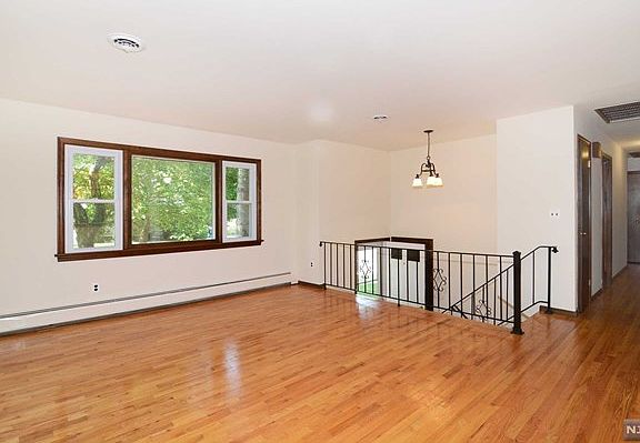 3rd image of 28 Odonnell St