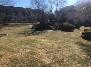 23 Greenmeadow Dr, Babylon, NY 11702
