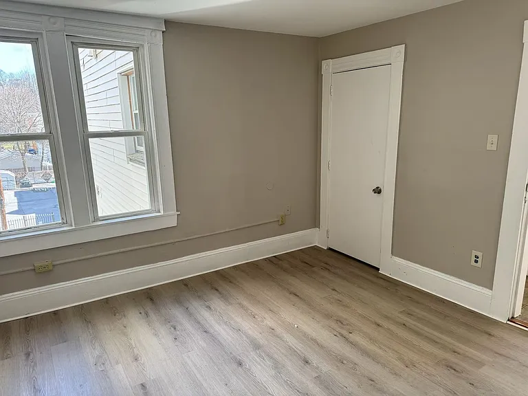 185-187 Newbury St — Photo 24