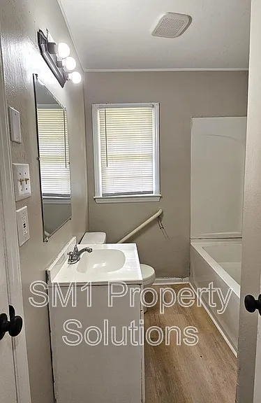 1702 Spry St — Photo 9