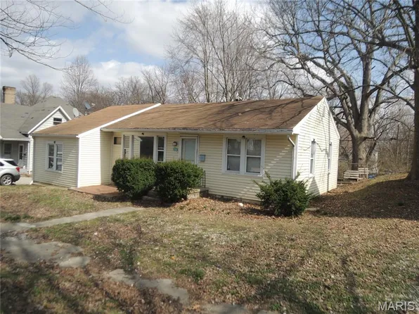 510 N 6th St, Vandalia, IL 62471