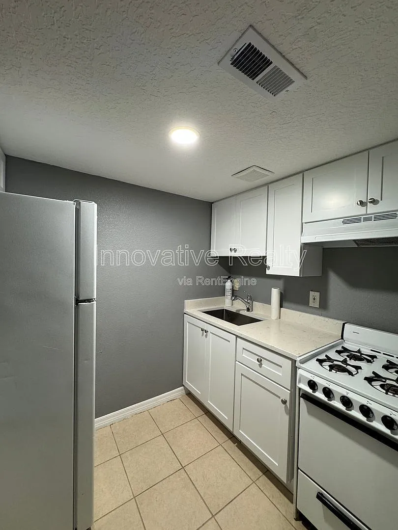 1 bed, 1.0 bath, 496 sqft, $1,095 — Photo 4