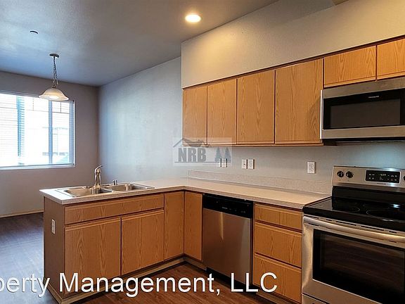 3rd image of 3207 S 45th St #10179798