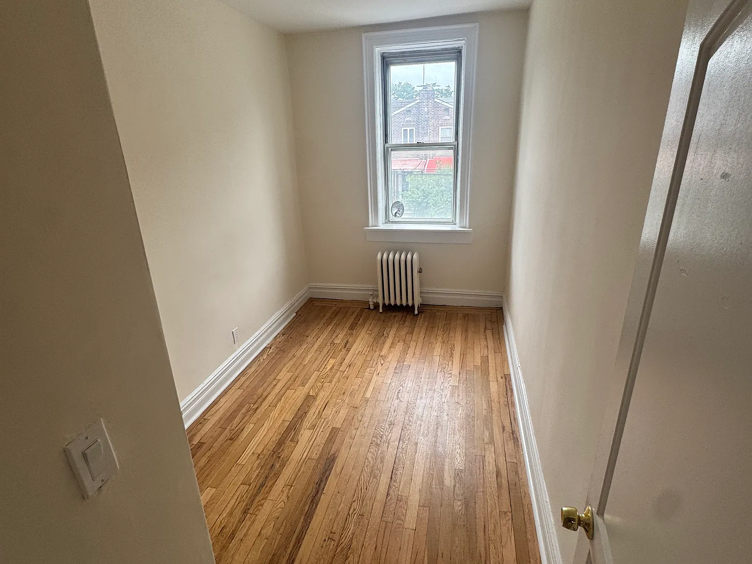 3 bed, 1100 sqft, $3,200 — Photo 3