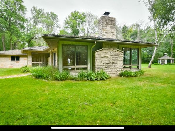 4306 High Point Beach Ln, Port Washington, WI 53074