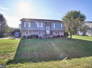 1054 Celeste Dr, Shippensburg, PA 17257