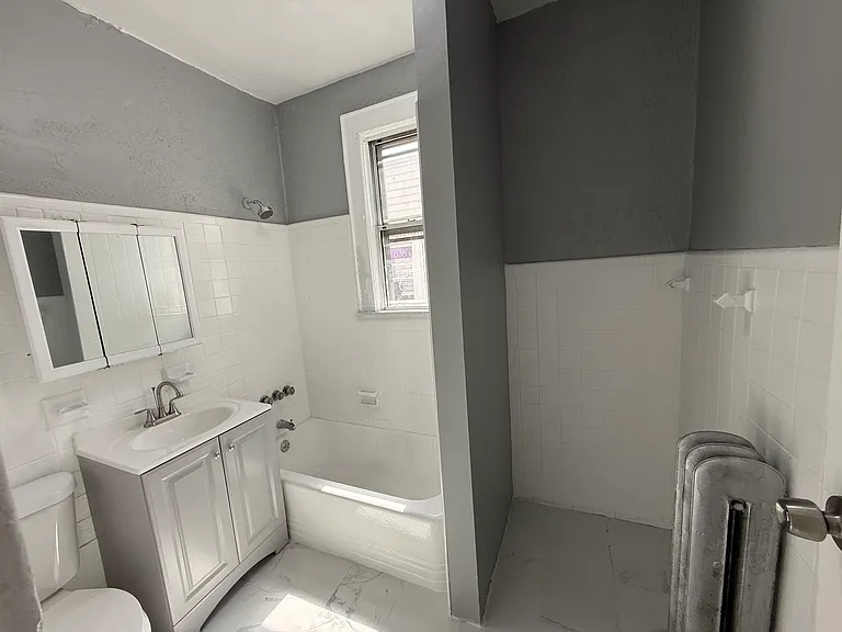 31 Aldine St #2 — Photo 9
