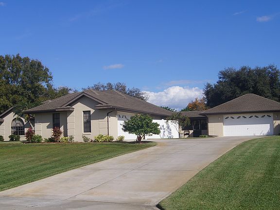 2nd image of 6 Meadowlake Cir S