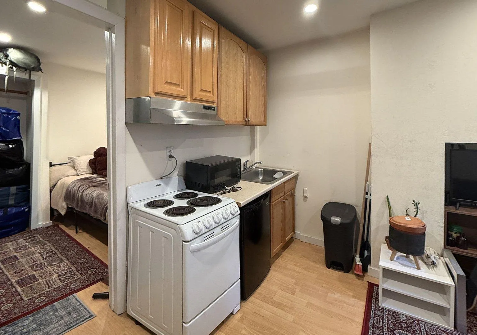 21 Essex Street — Photo 3